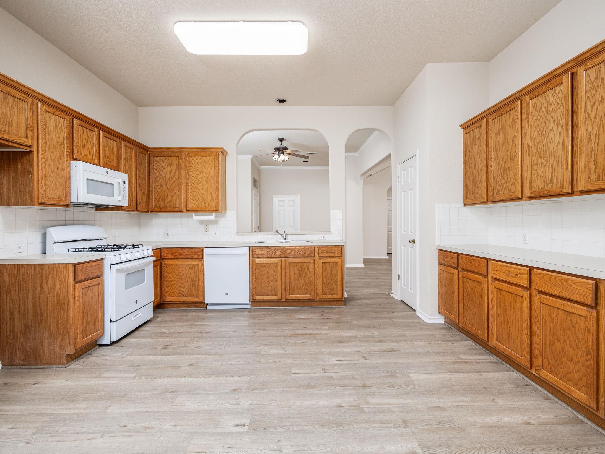 1216 Heppner Dr Property Photo 3