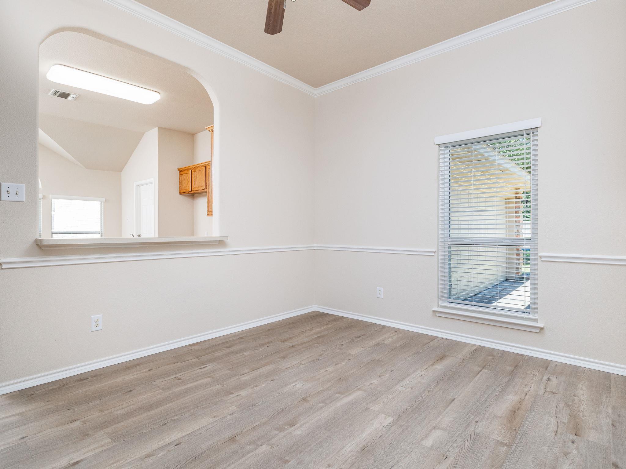 1216 Heppner Dr Property Photo 5