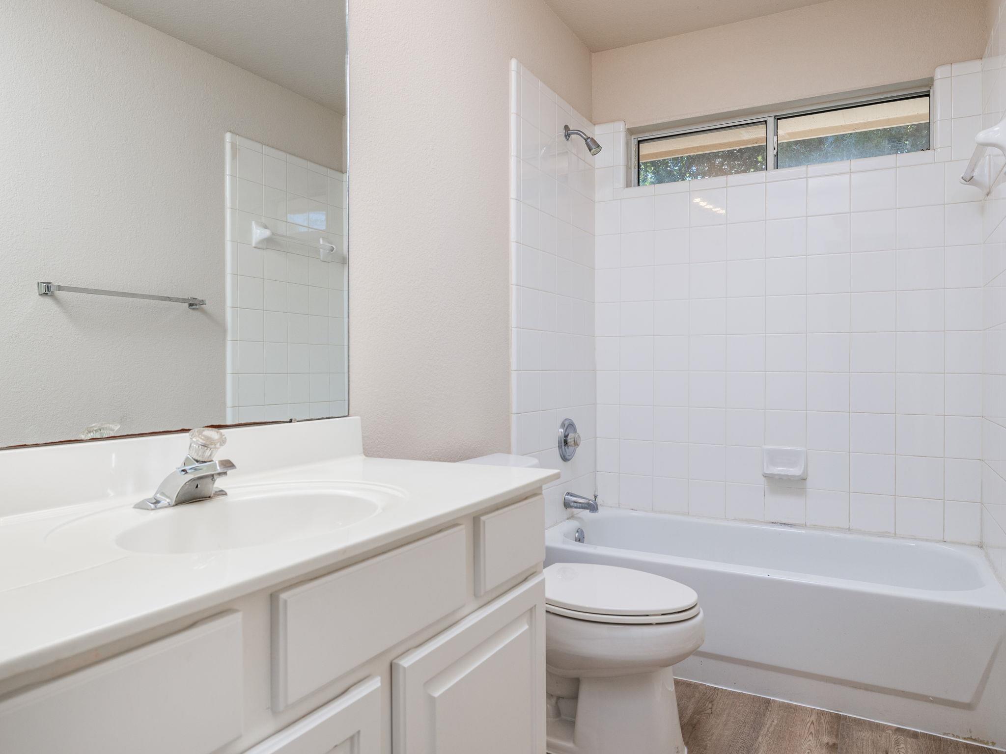 1216 Heppner Dr Property Photo 8