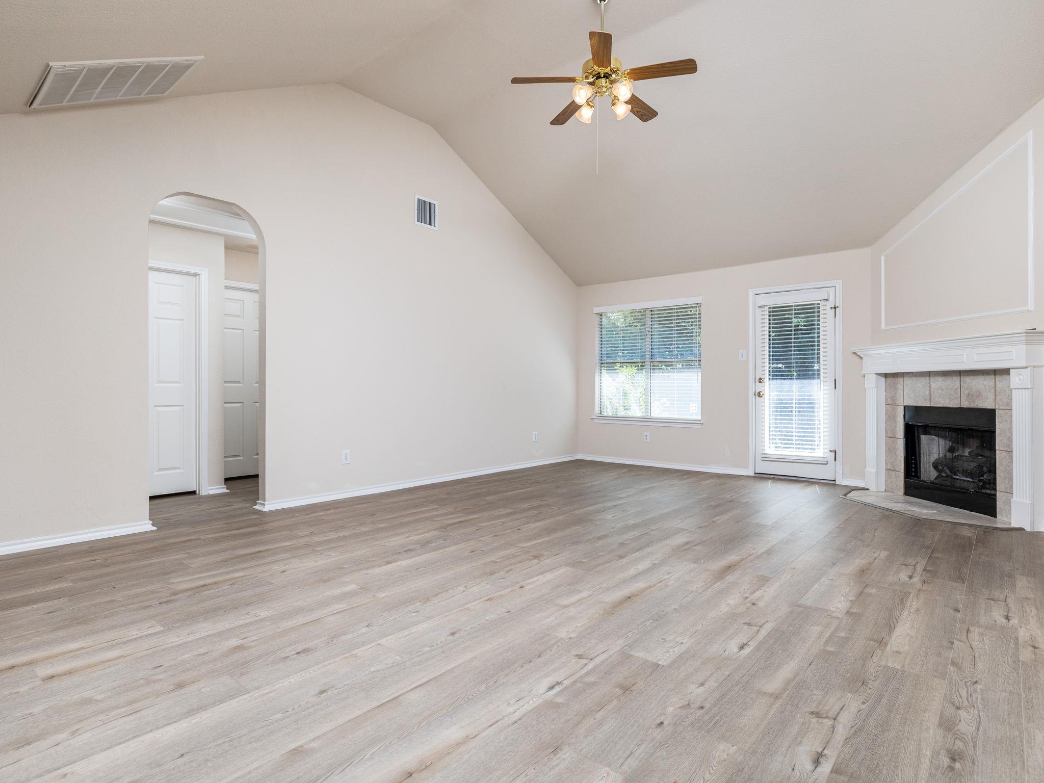 1216 Heppner Dr Property Photo 10