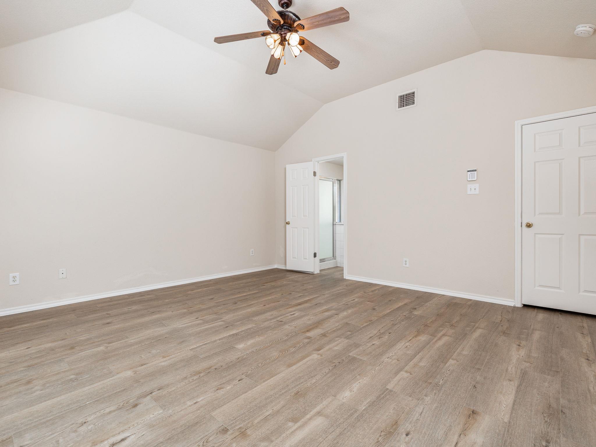 1216 Heppner Dr Property Photo 13
