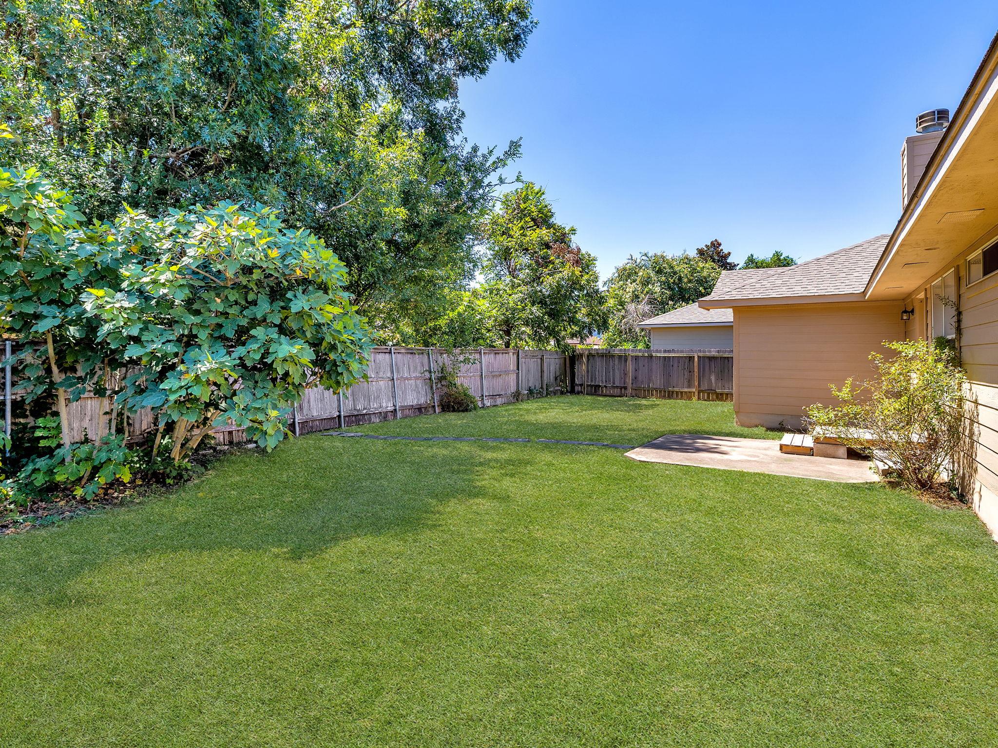 1216 Heppner Dr Property Photo 23