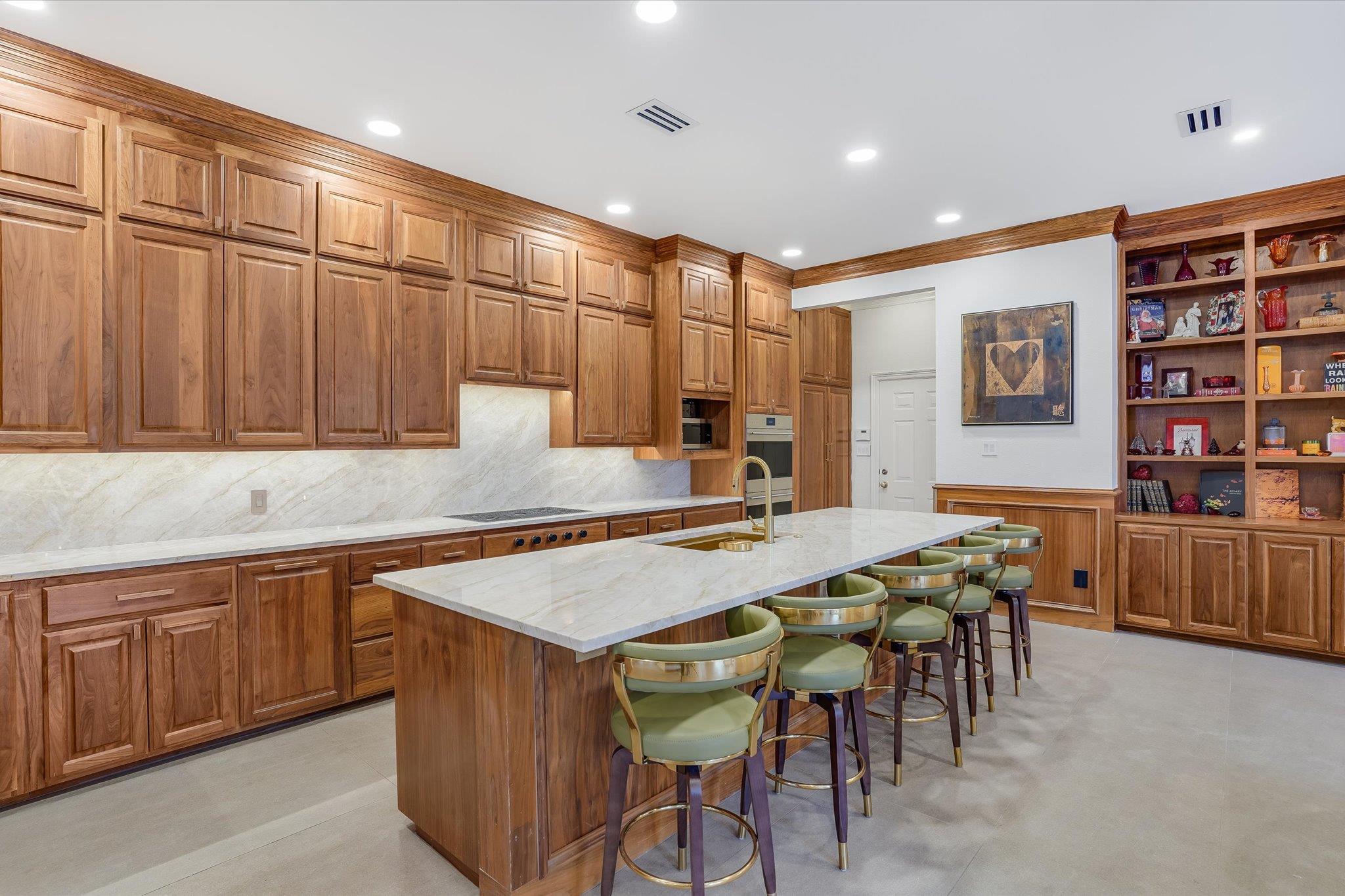3705 Gilbert St #b Property Photo 12