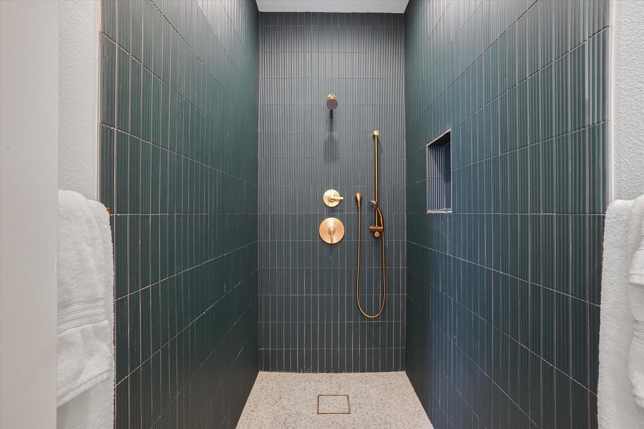 3705 Gilbert St #b Property Photo 28