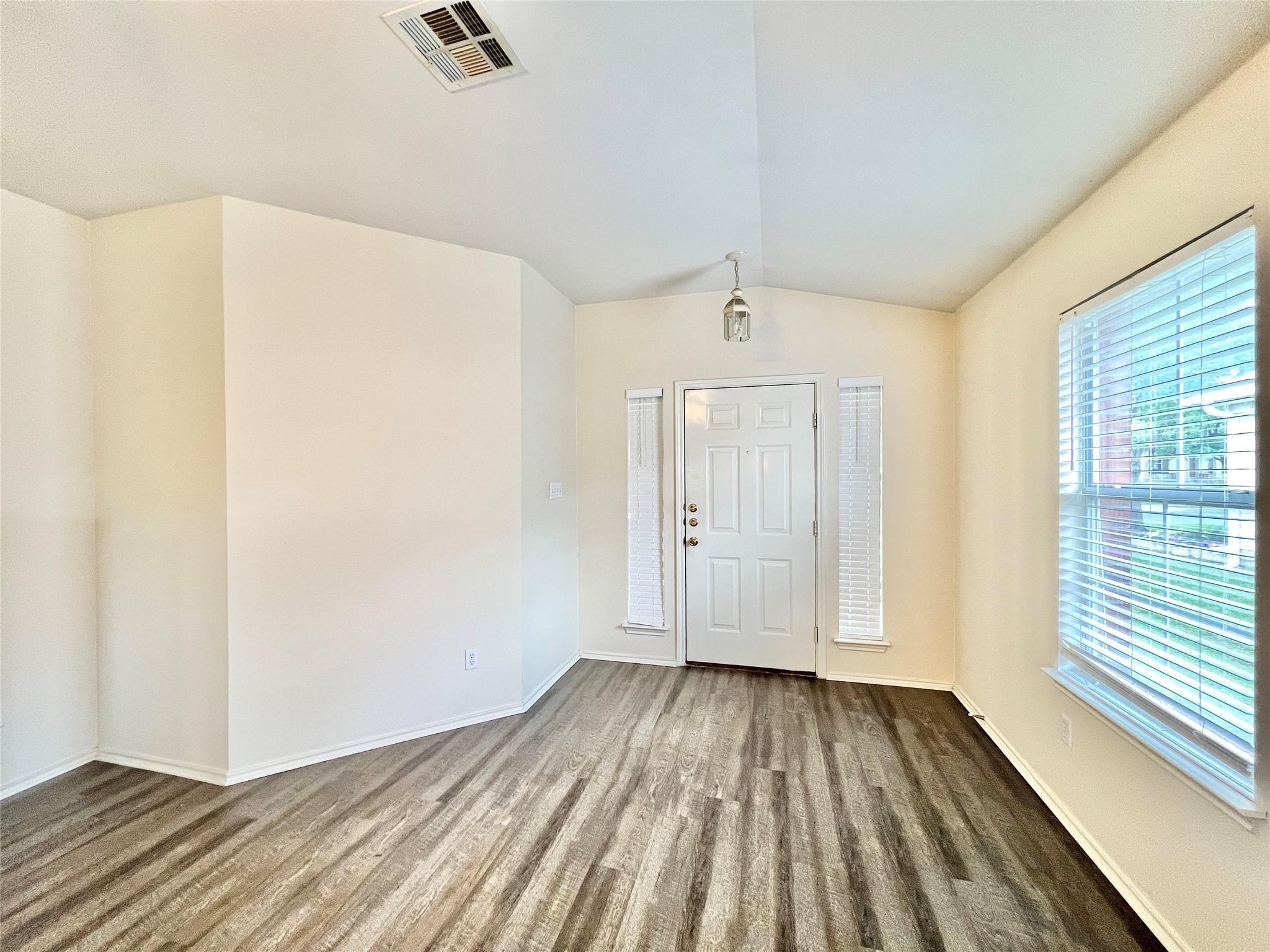 2221 Pearson Way Property Photo 5