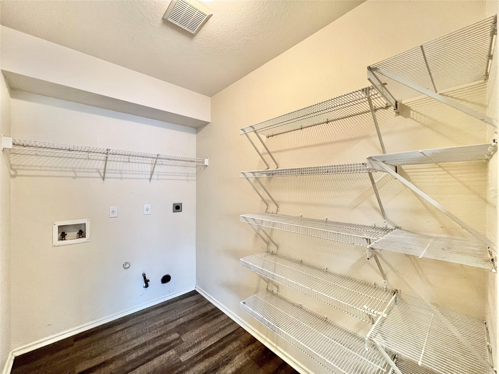 2221 Pearson Way Property Photo 11