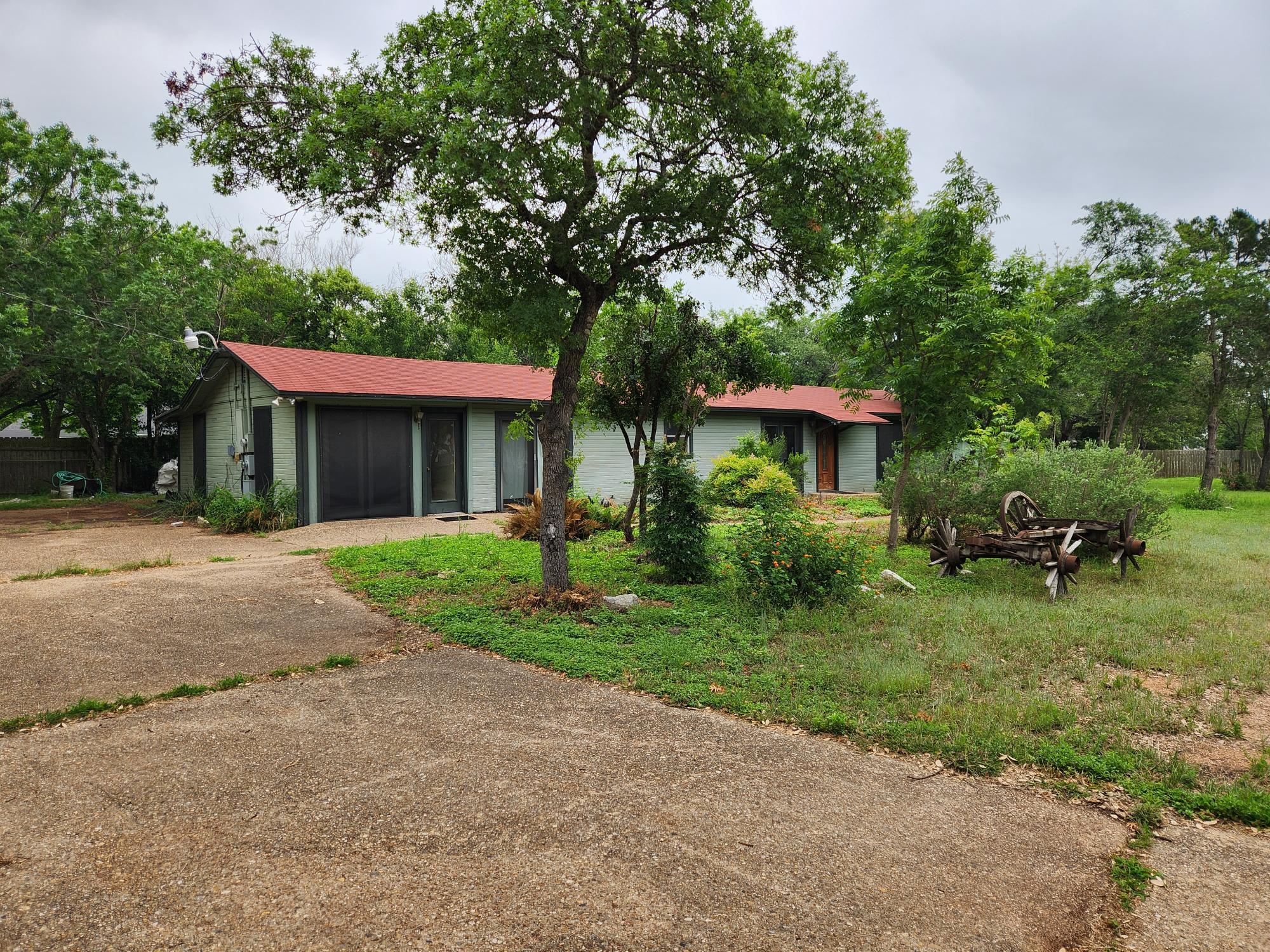 1601 Williams Dr Property Photo 2