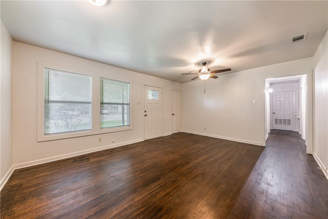 1113 Sycamore St Property Photo 3