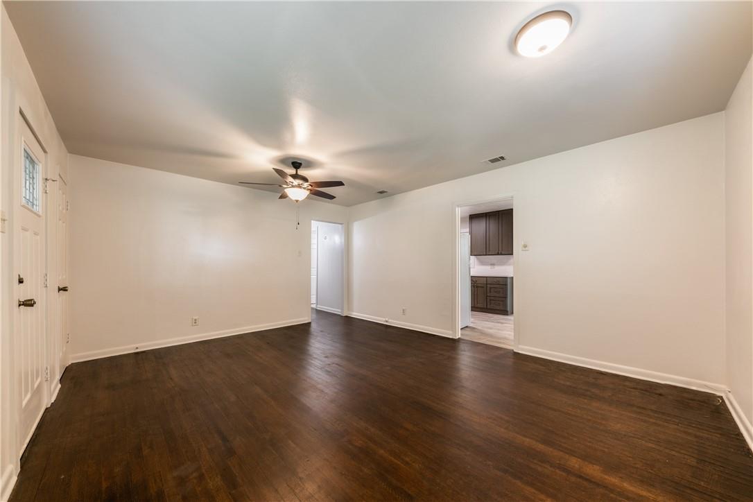 1113 Sycamore St Property Photo 4