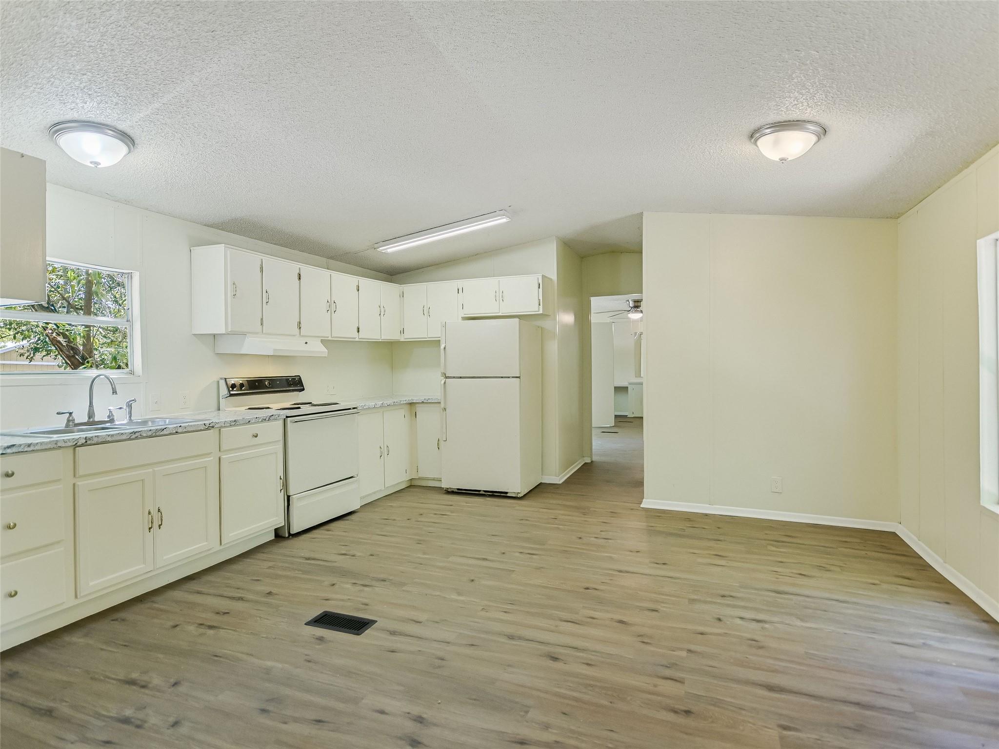 12965 River Rd Property Photo 14