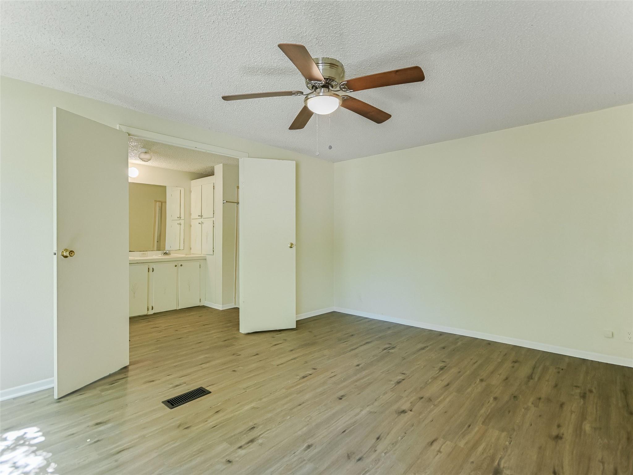 12965 River Rd Property Photo 19