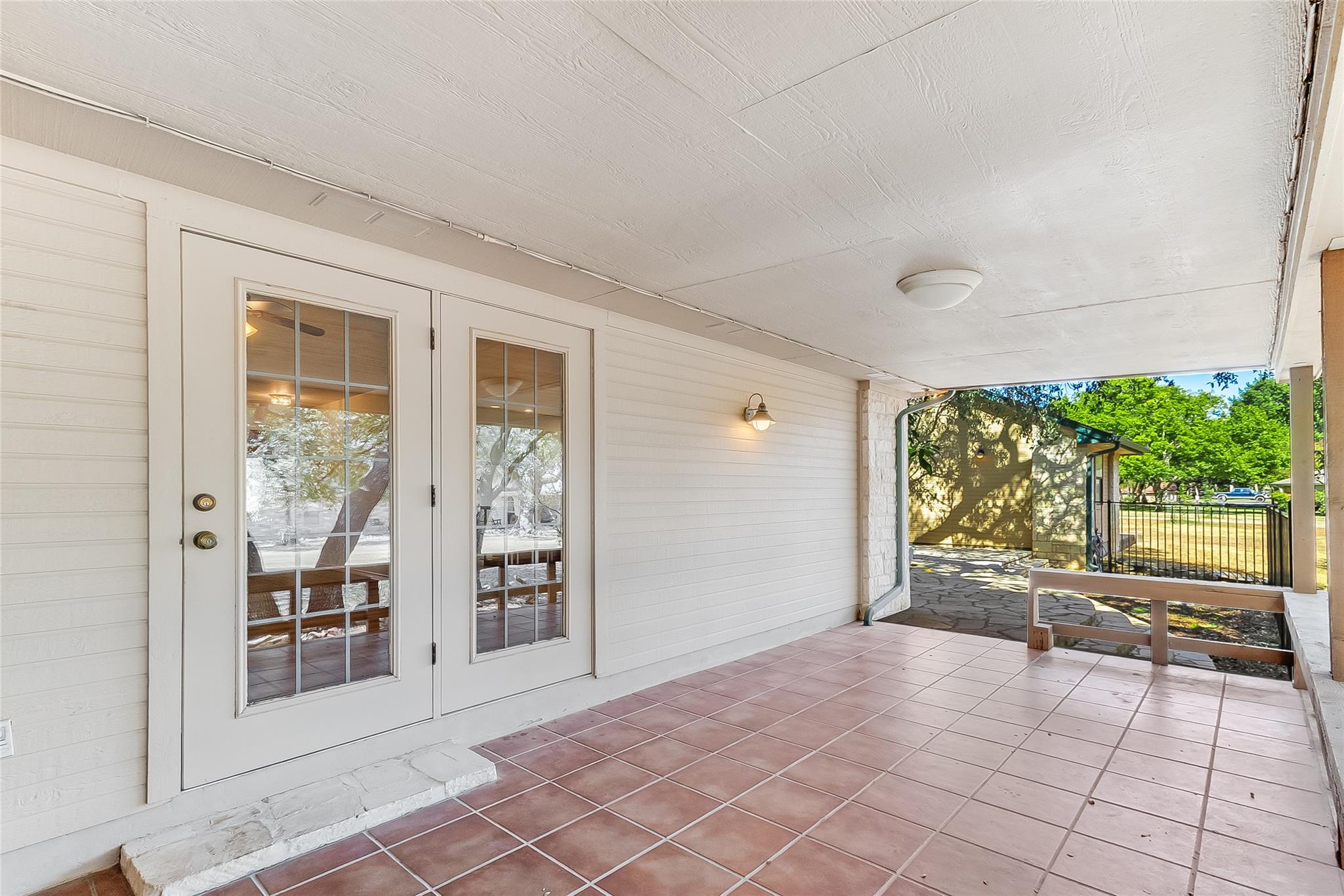 309 Delaware Springs Blvd Property Photo 4