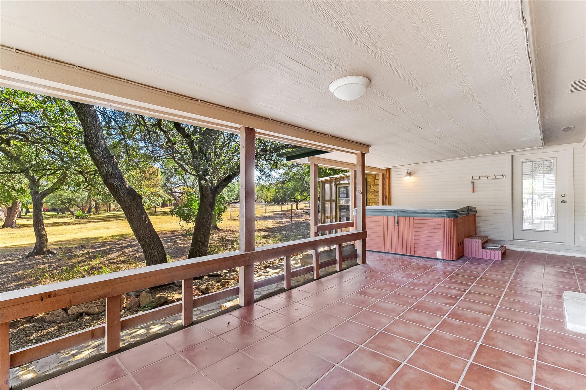 309 Delaware Springs Blvd Property Photo 5