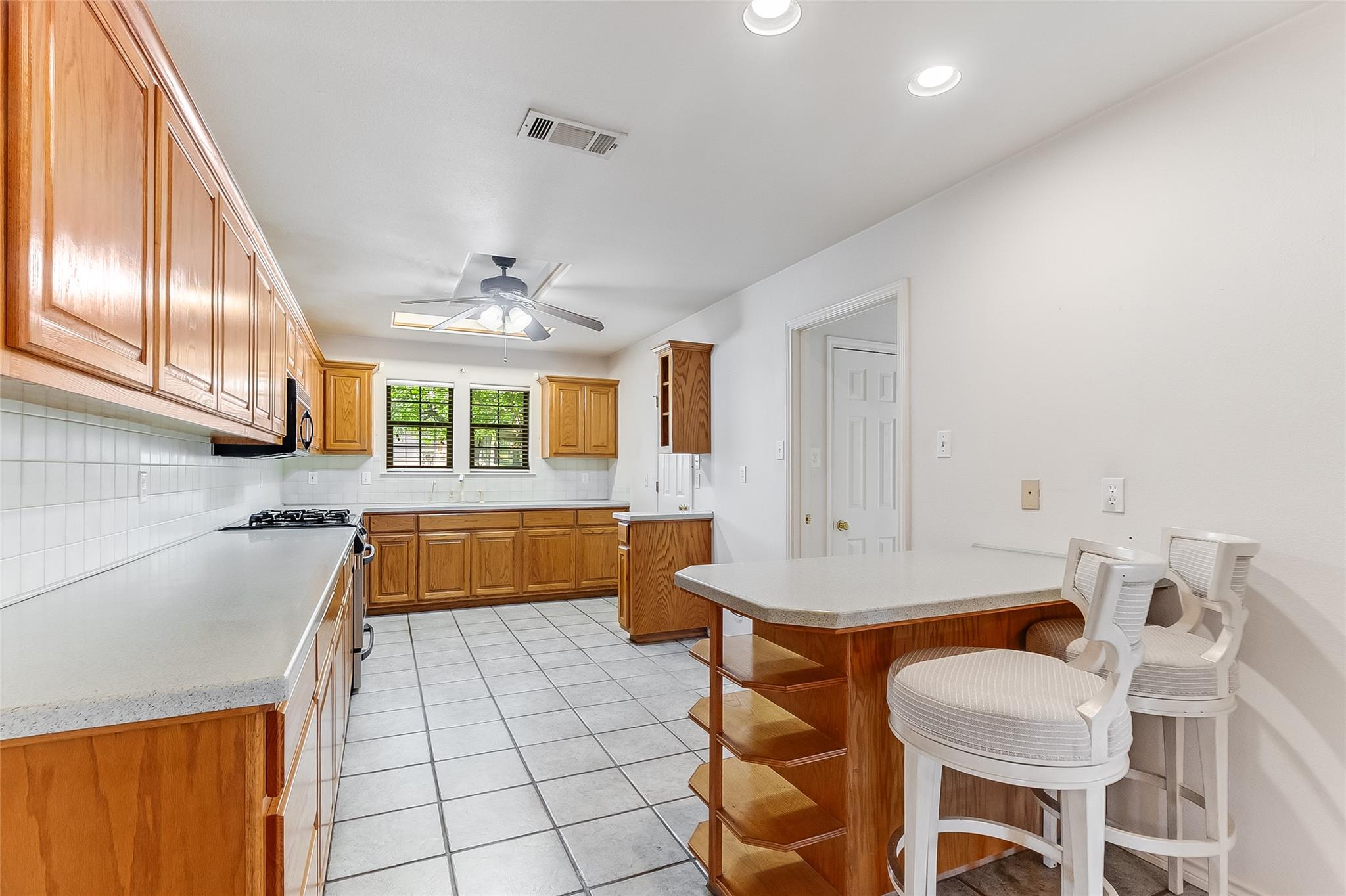 309 Delaware Springs Blvd Property Photo 13