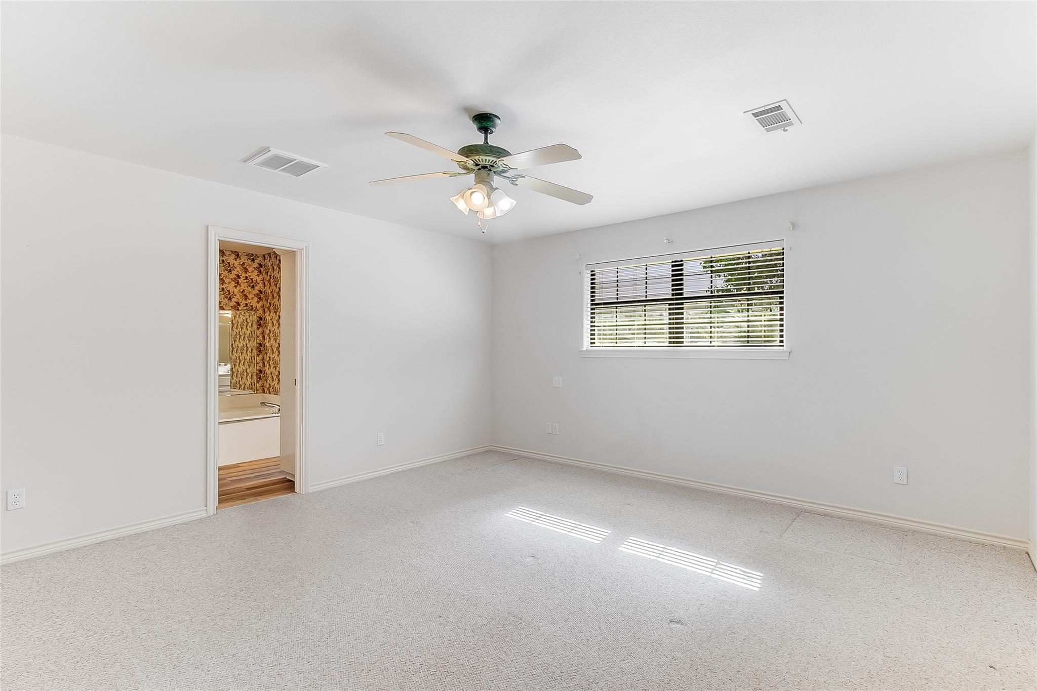 309 Delaware Springs Blvd Property Photo 23