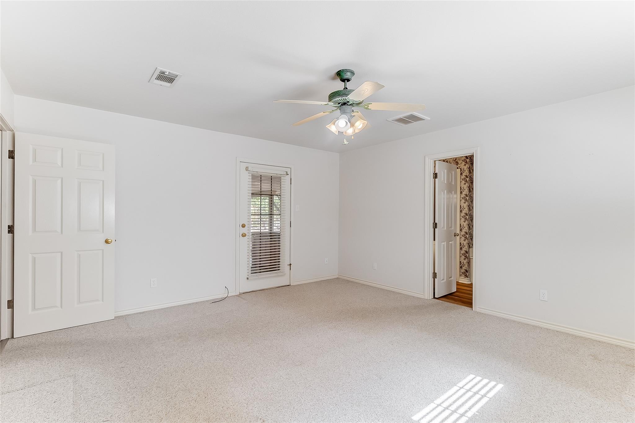 309 Delaware Springs Blvd Property Photo 24