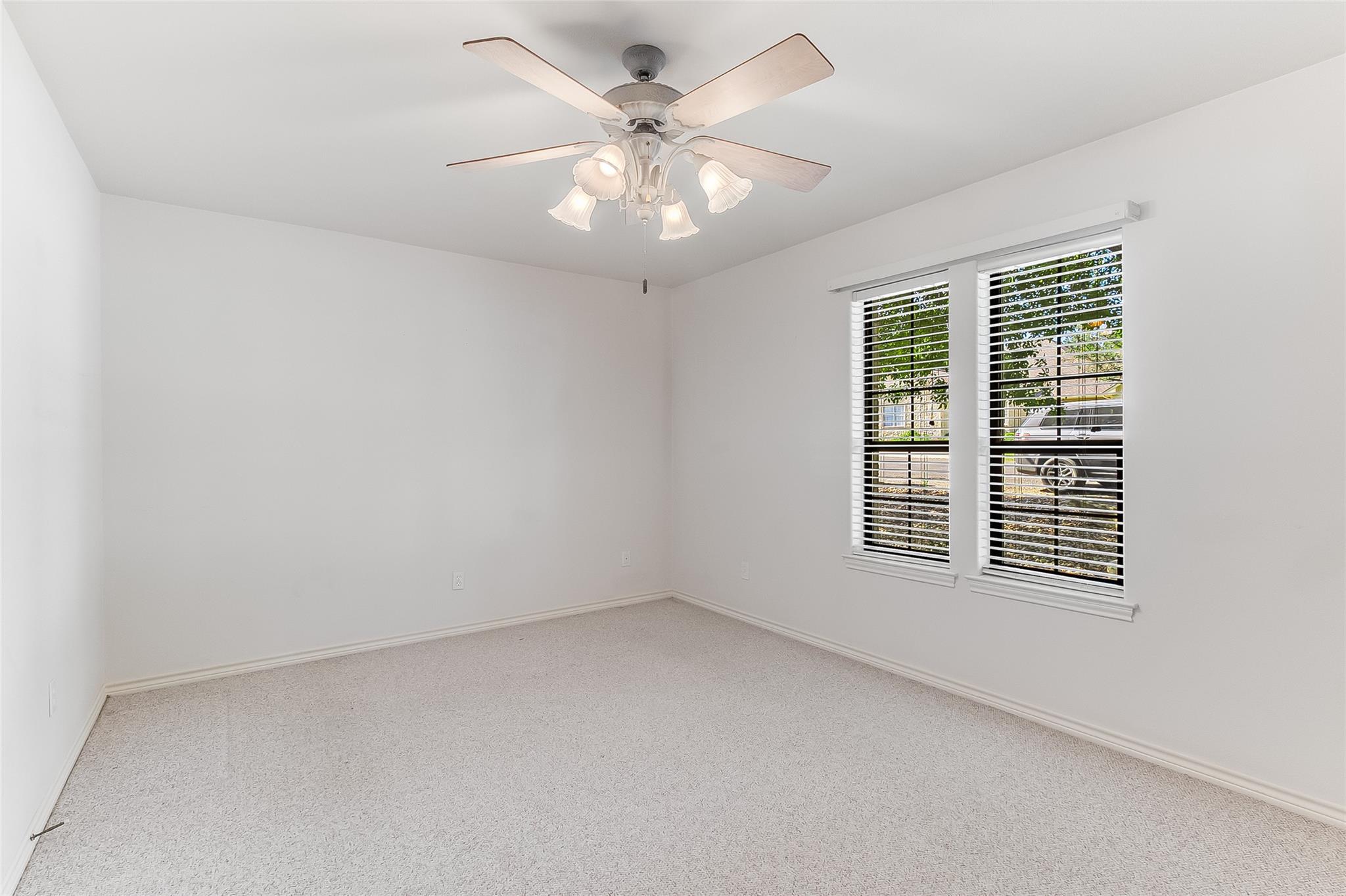 309 Delaware Springs Blvd Property Photo 26