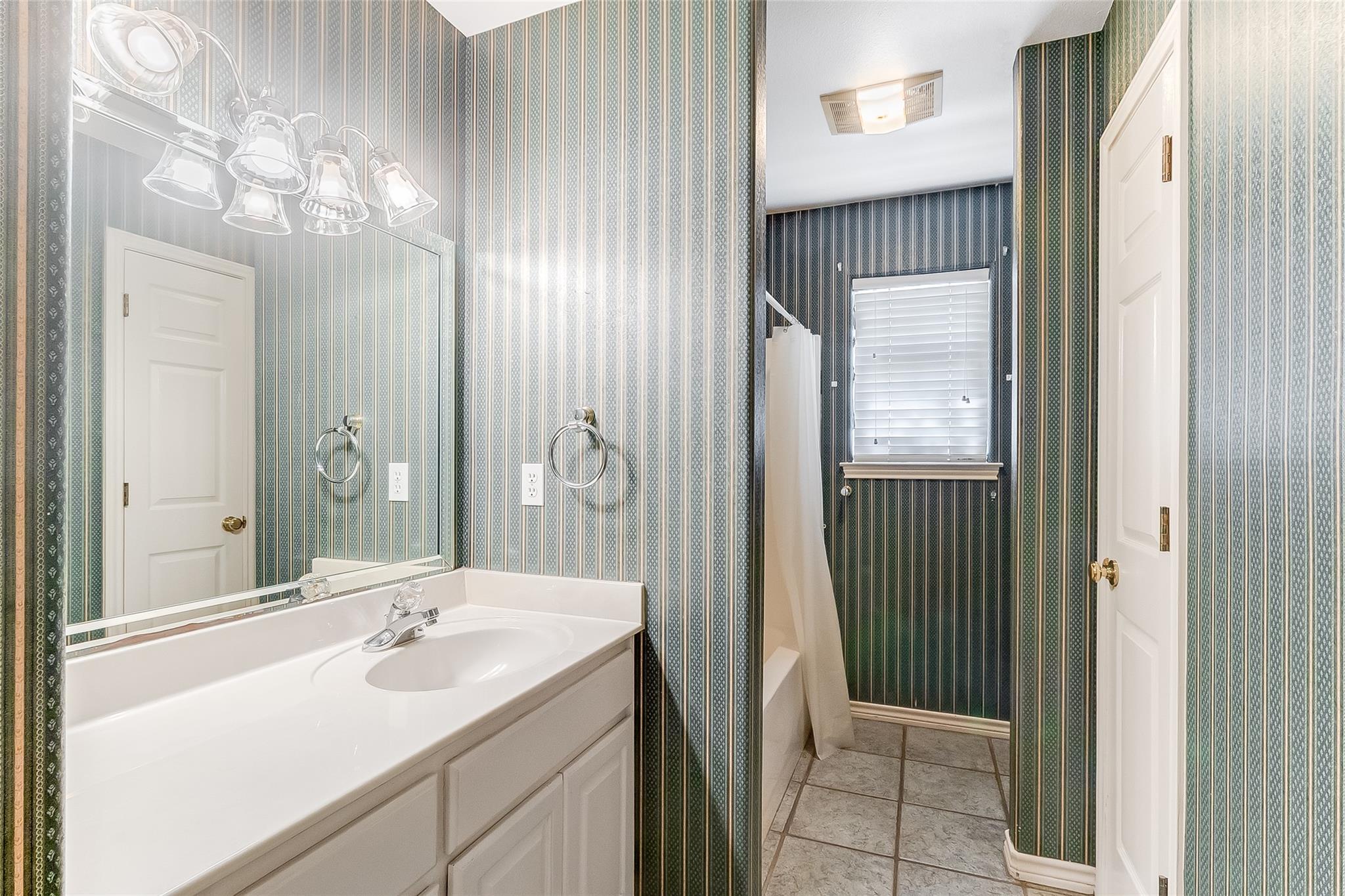 309 Delaware Springs Blvd Property Photo 29