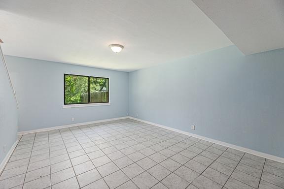 8524 Dryfield Dr Property Photo 5