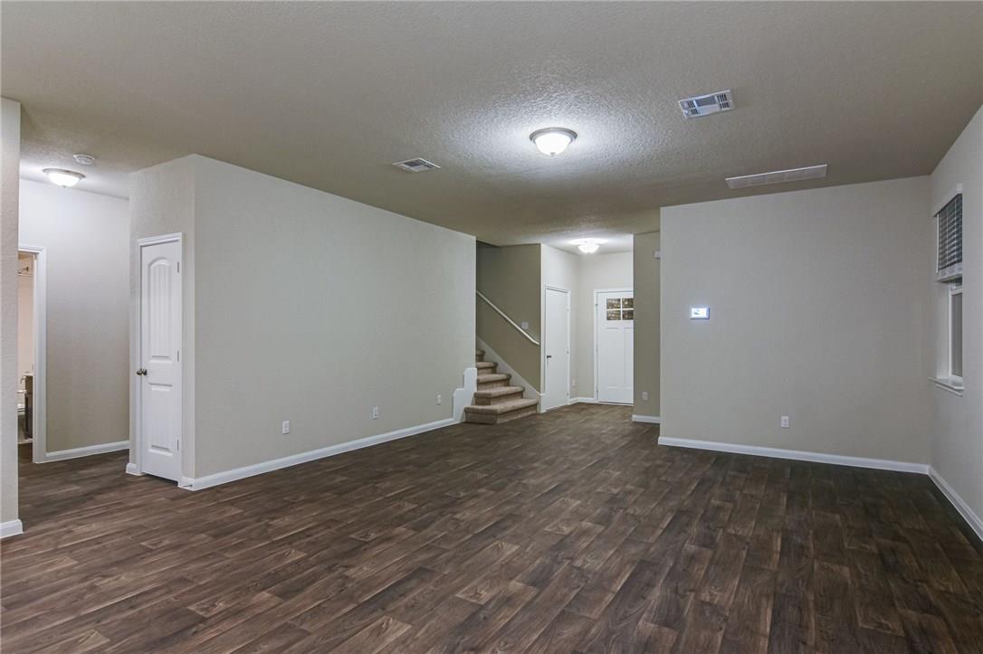 309 Naset Dr Property Photo 13