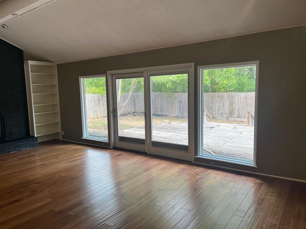 1608 Colony Creek Dr Property Photo 4