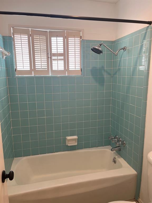 1608 Colony Creek Dr Property Photo 8