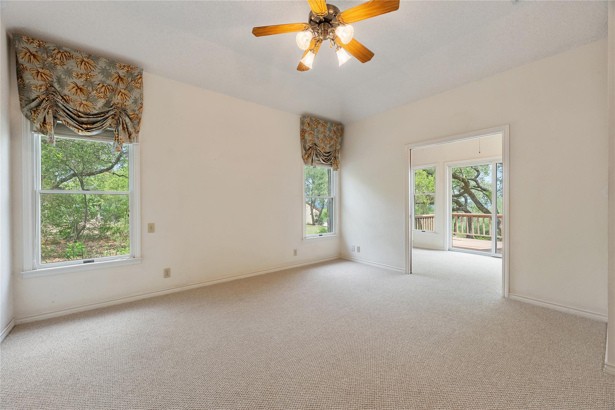 4505 Poteau Cir Property Photo 20
