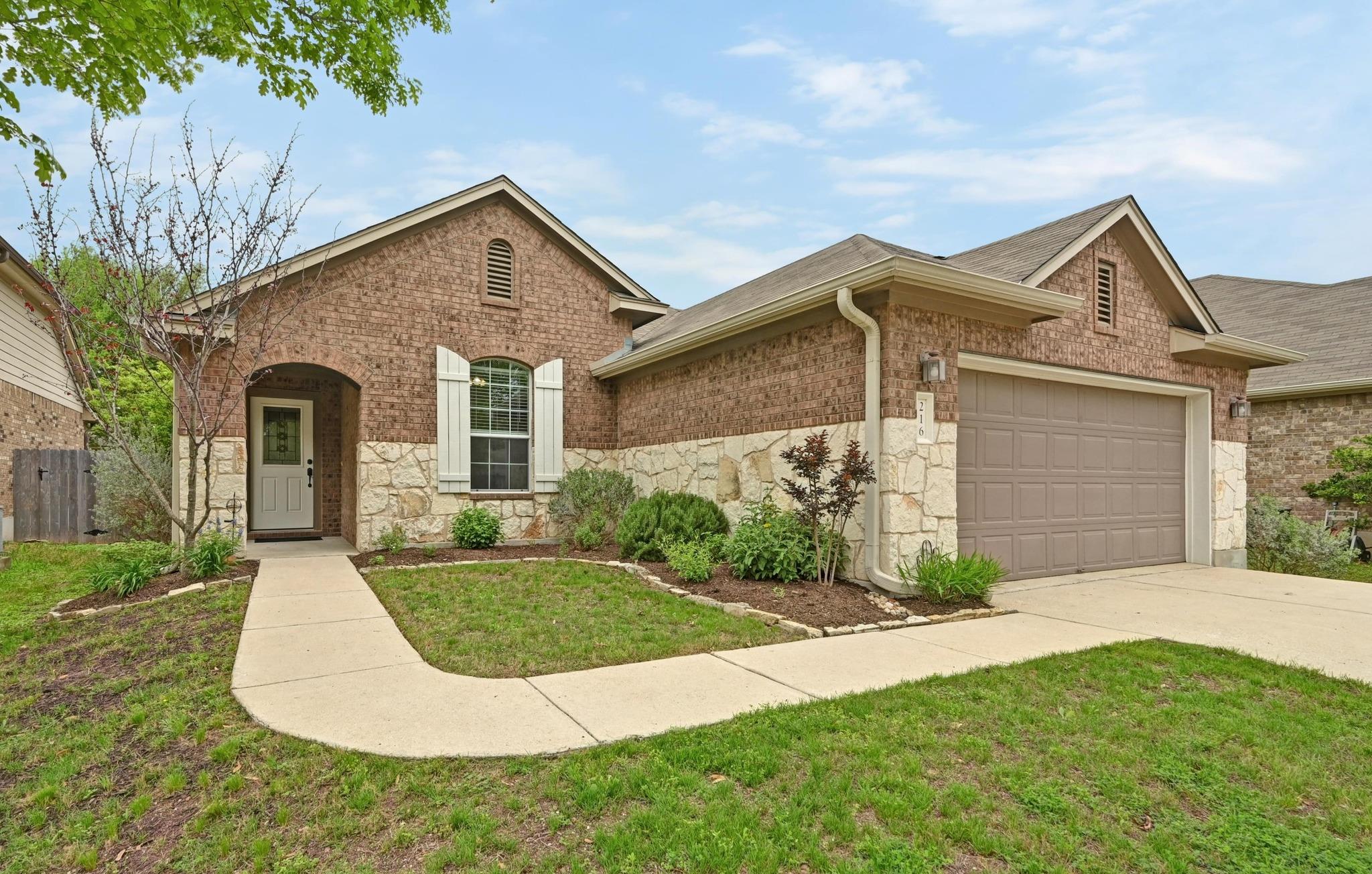 216 Serene Hollow LN Property Photo 1