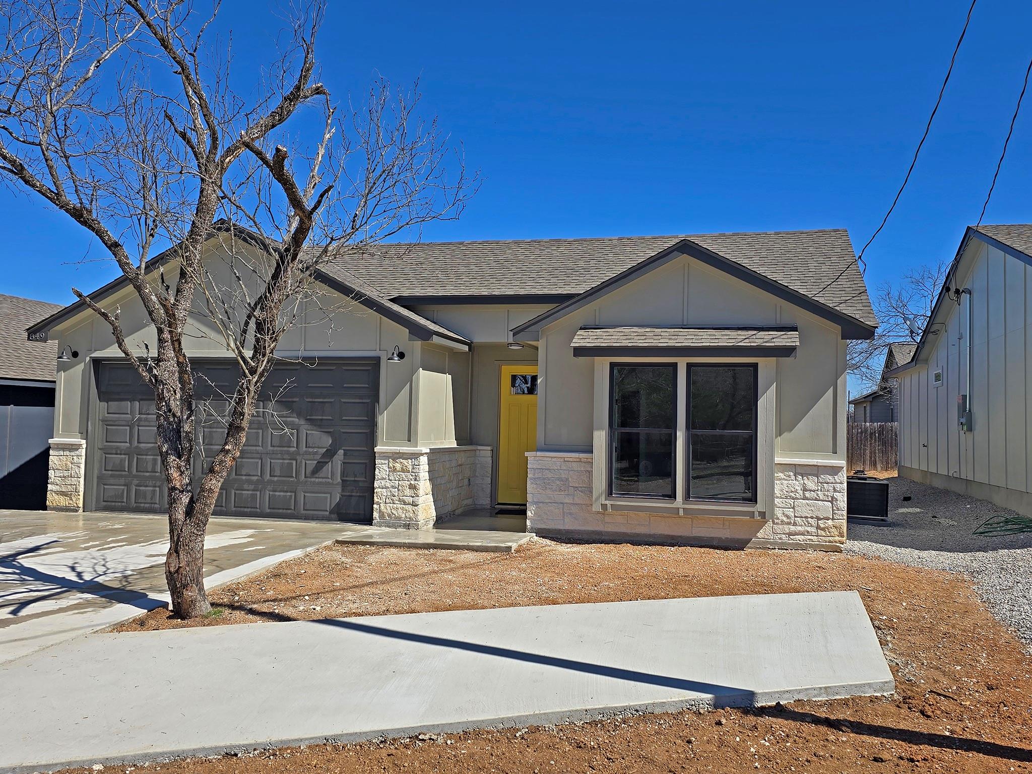 849 Cypress Ln Property Photo
