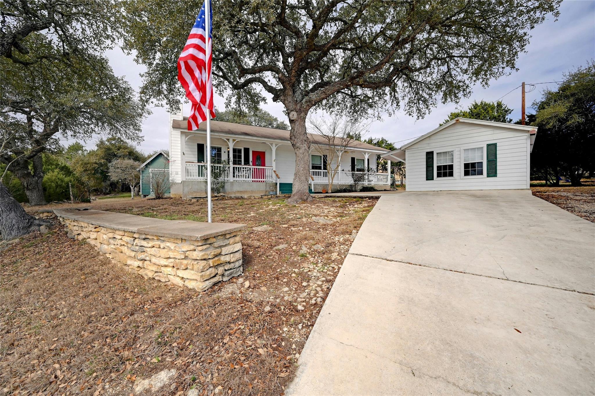 401 Stallion Springs Dr Property Photo