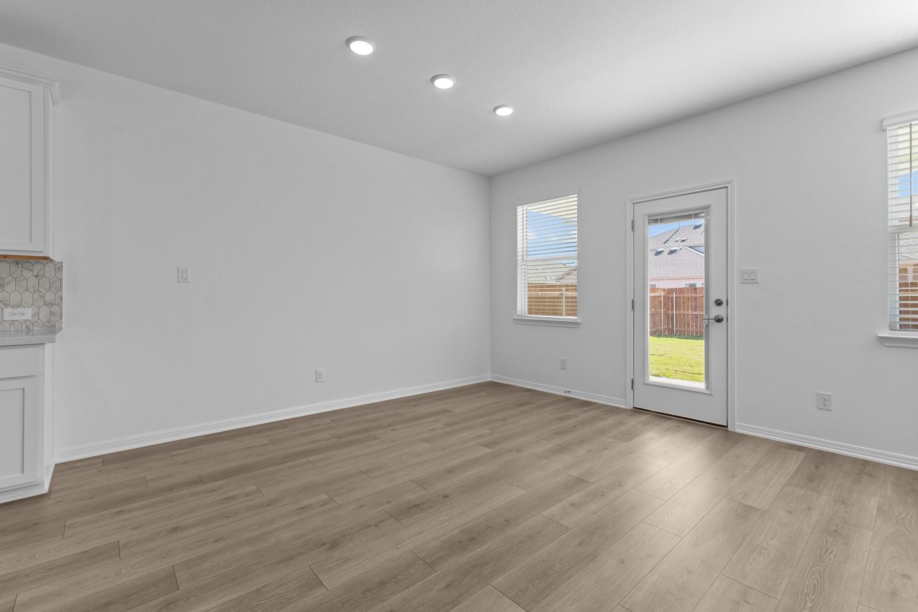 104 Lansing Rd Property Photo 6