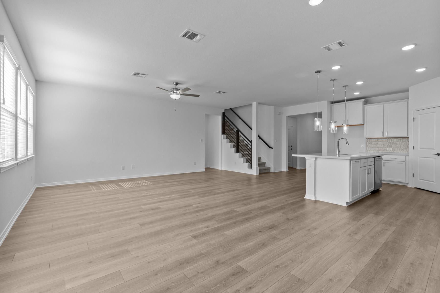 104 Lansing Rd Property Photo 8