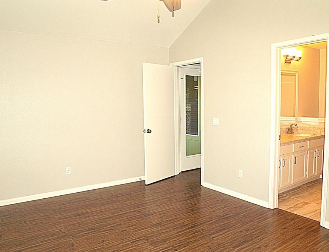 2200 Larston Ln Property Photo 7