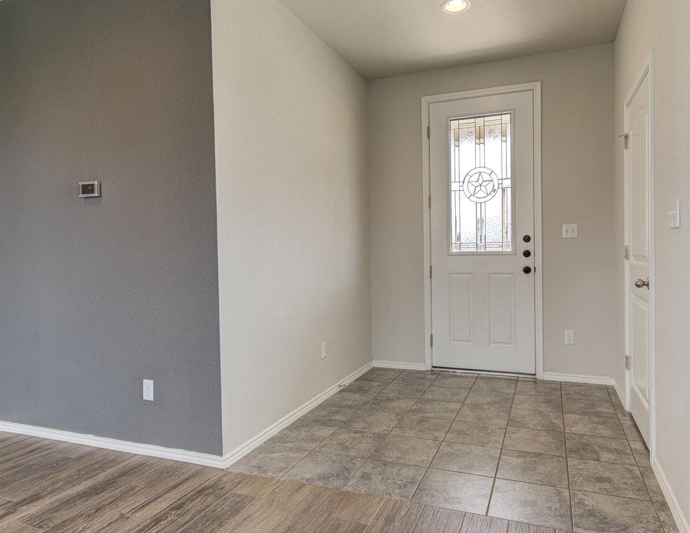 17324 Brittle Ln Property Photo 4