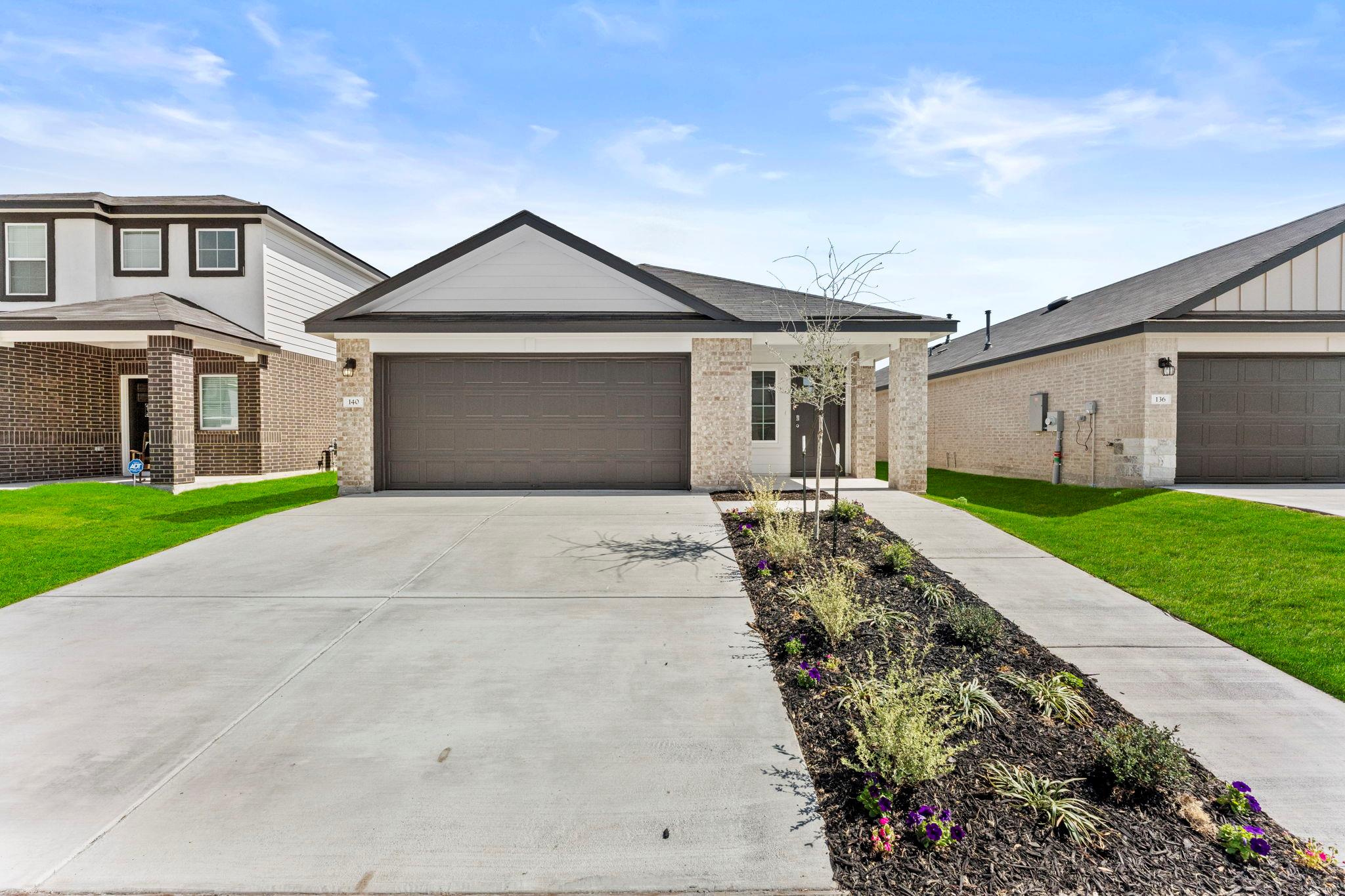 140 RAYMONDVILLE Path Property Photo 1