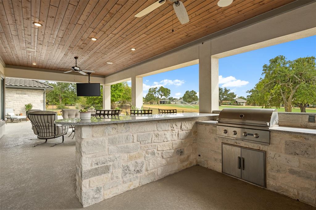 202 Green Leaf Property Photo 11
