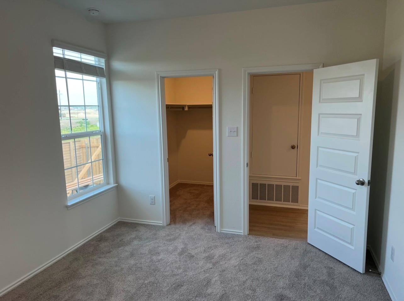 504 Barbary Coast Ln Property Photo 9