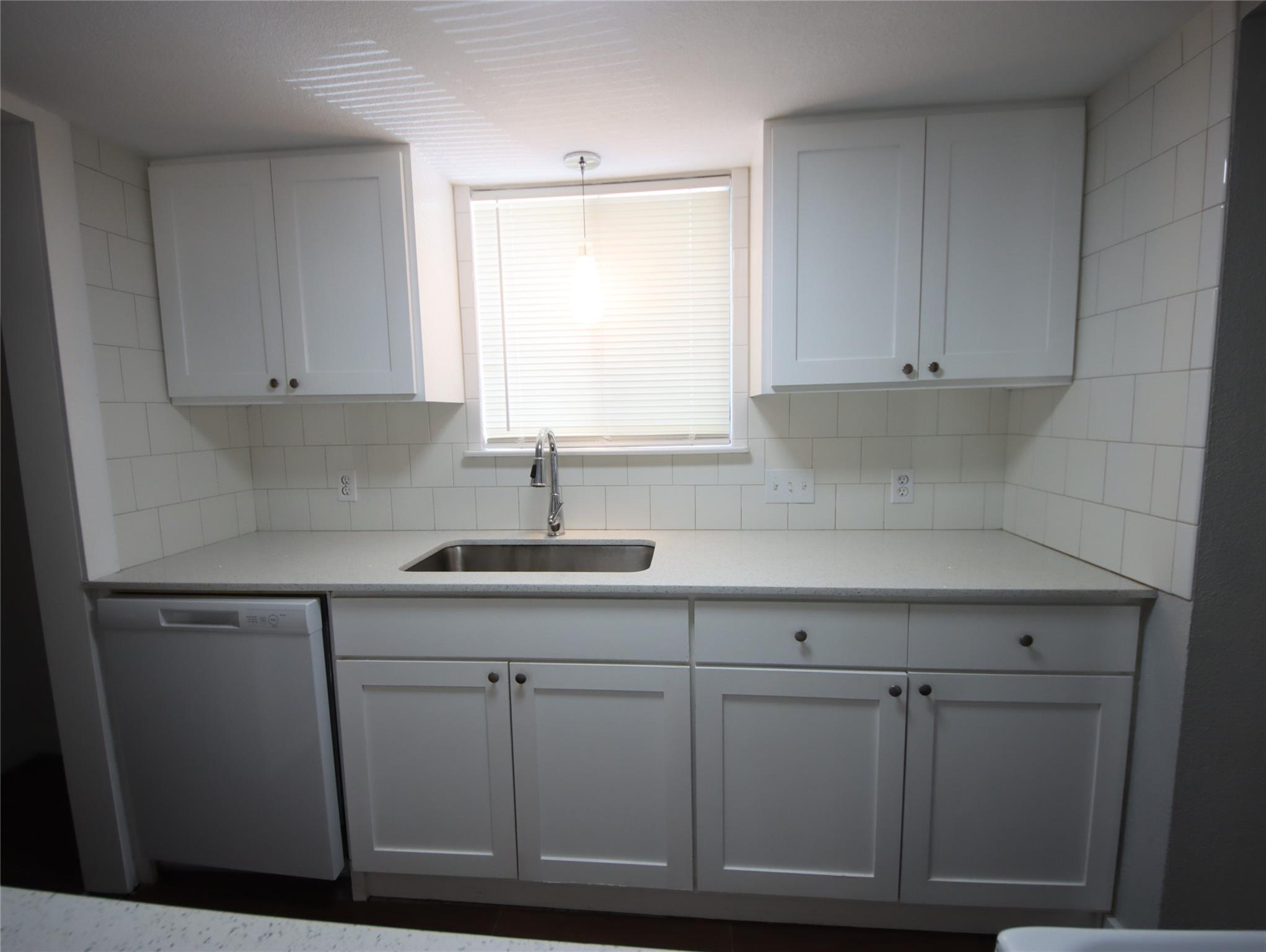 1600 West Ave #21 Property Photo 5