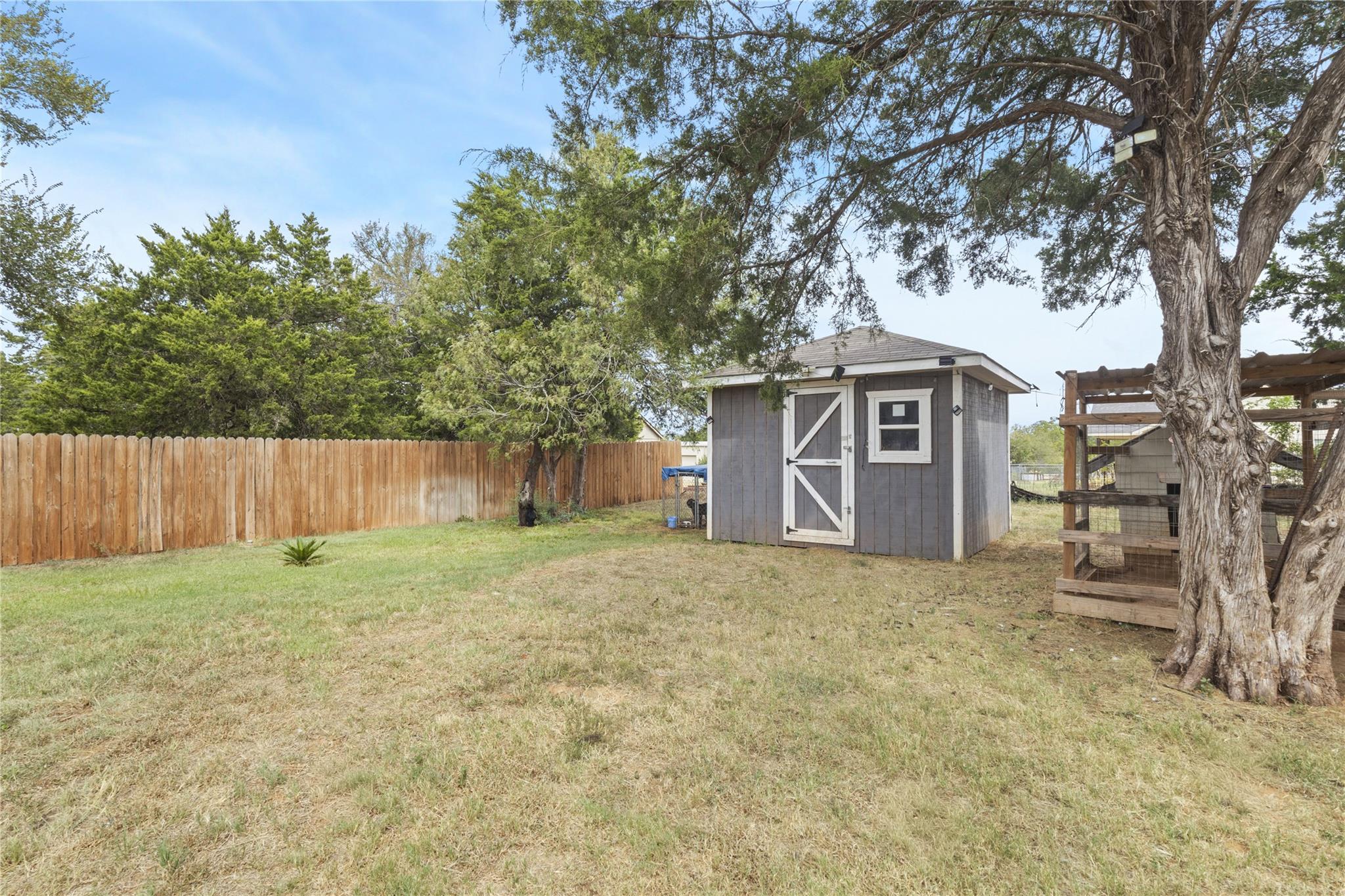 145 Arosa Dr Property Photo 29