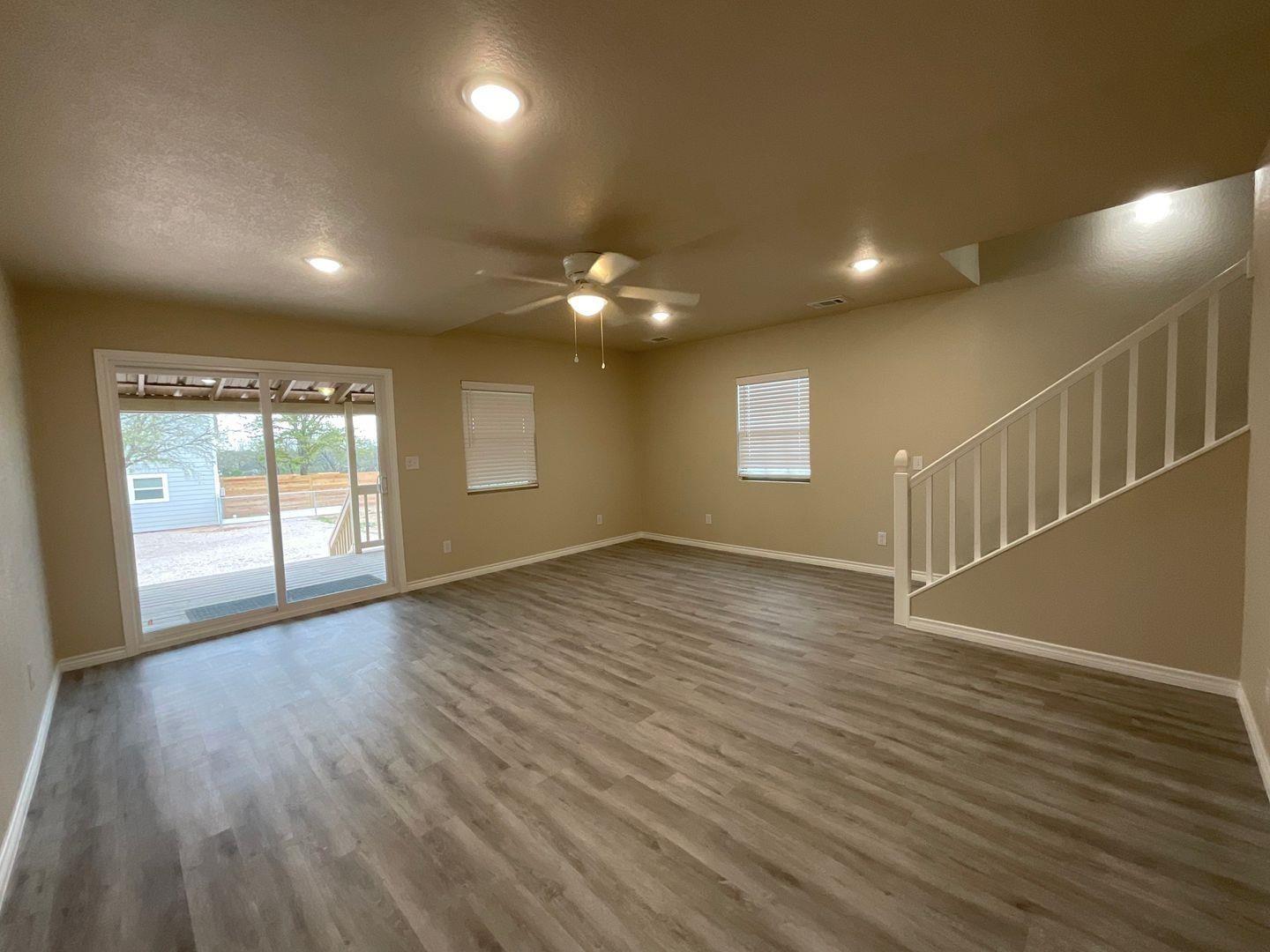 1220 Nora Ln Property Photo 23