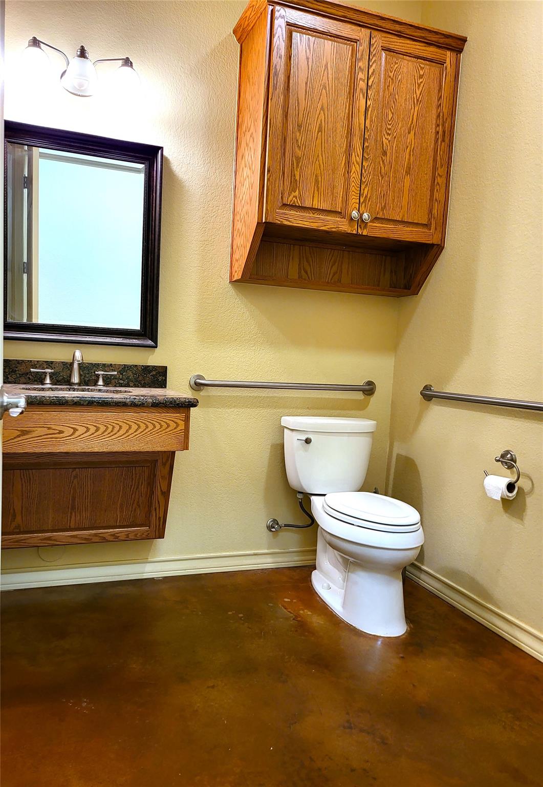 701 Highway 290 None W #101 Property Photo 4