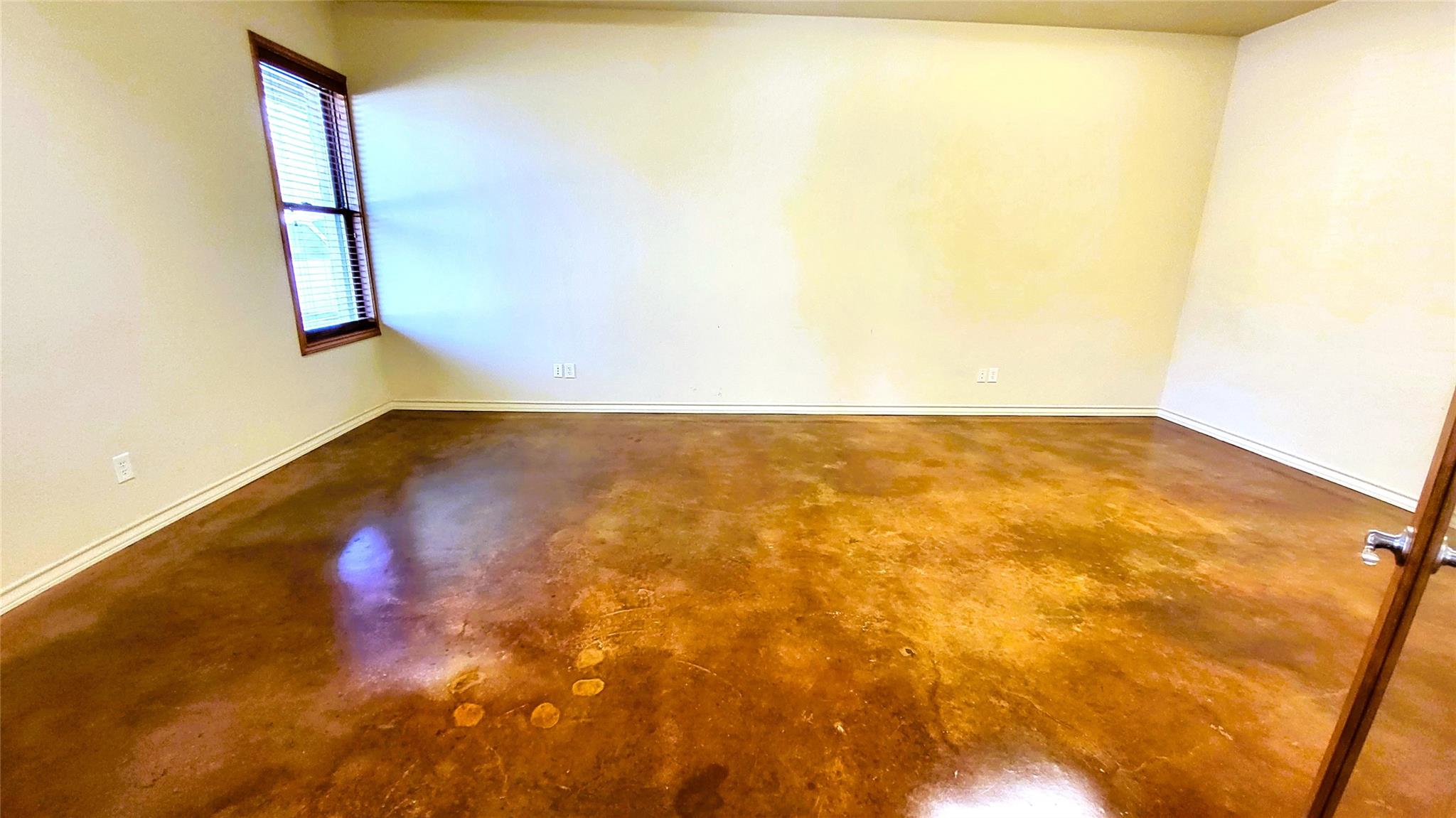 701 Highway 290 None W #101 Property Photo 11