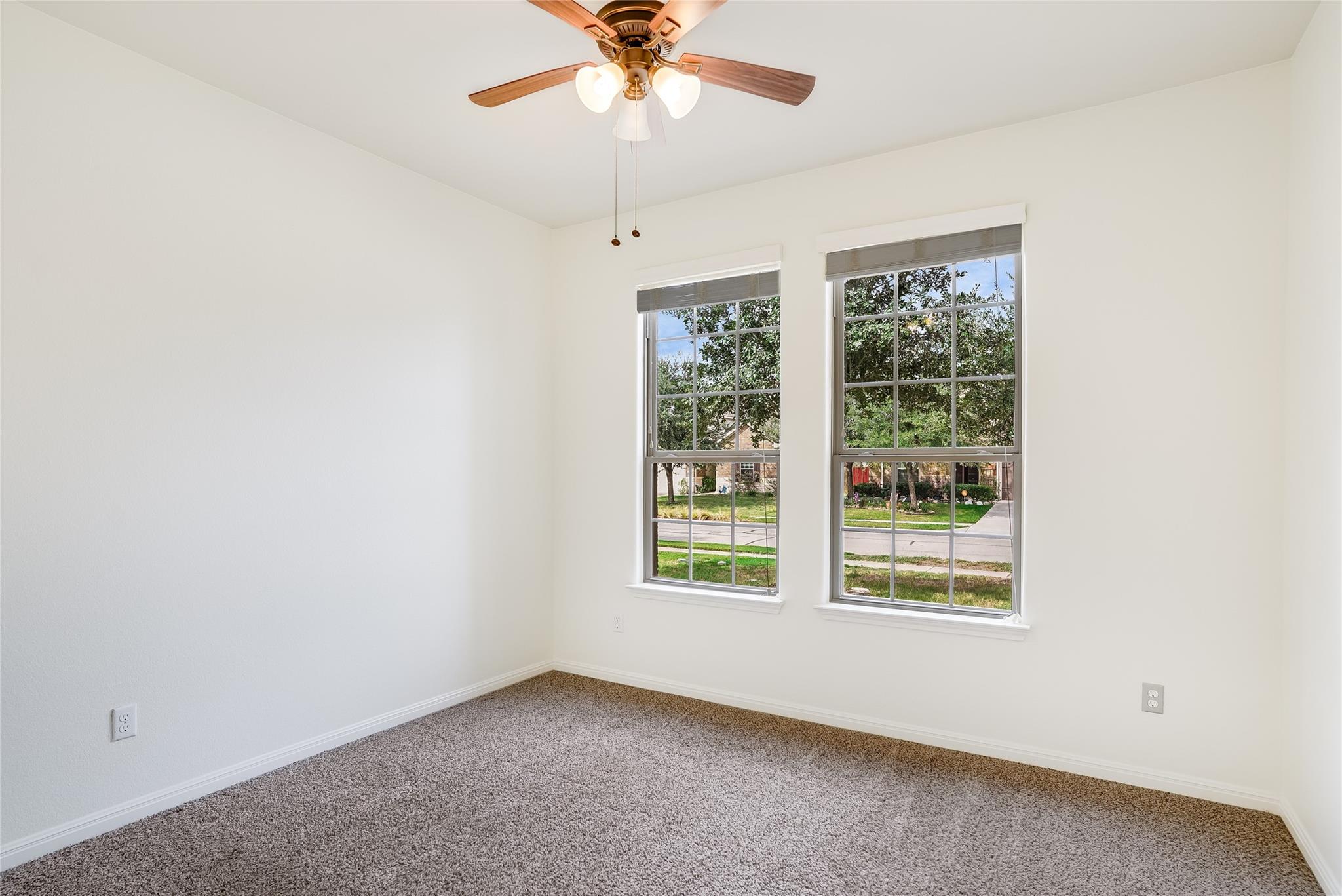 250 Nivens Dr Property Photo 13