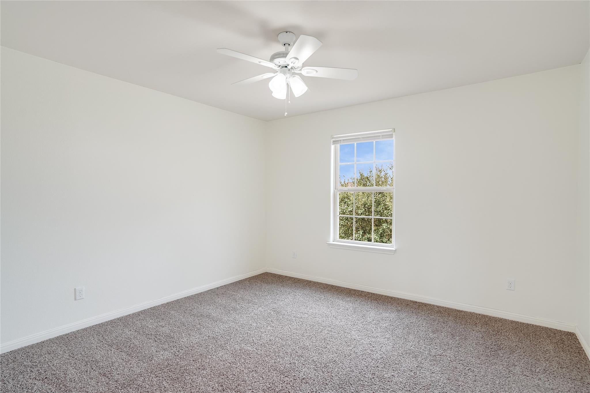 250 Nivens Dr Property Photo 15