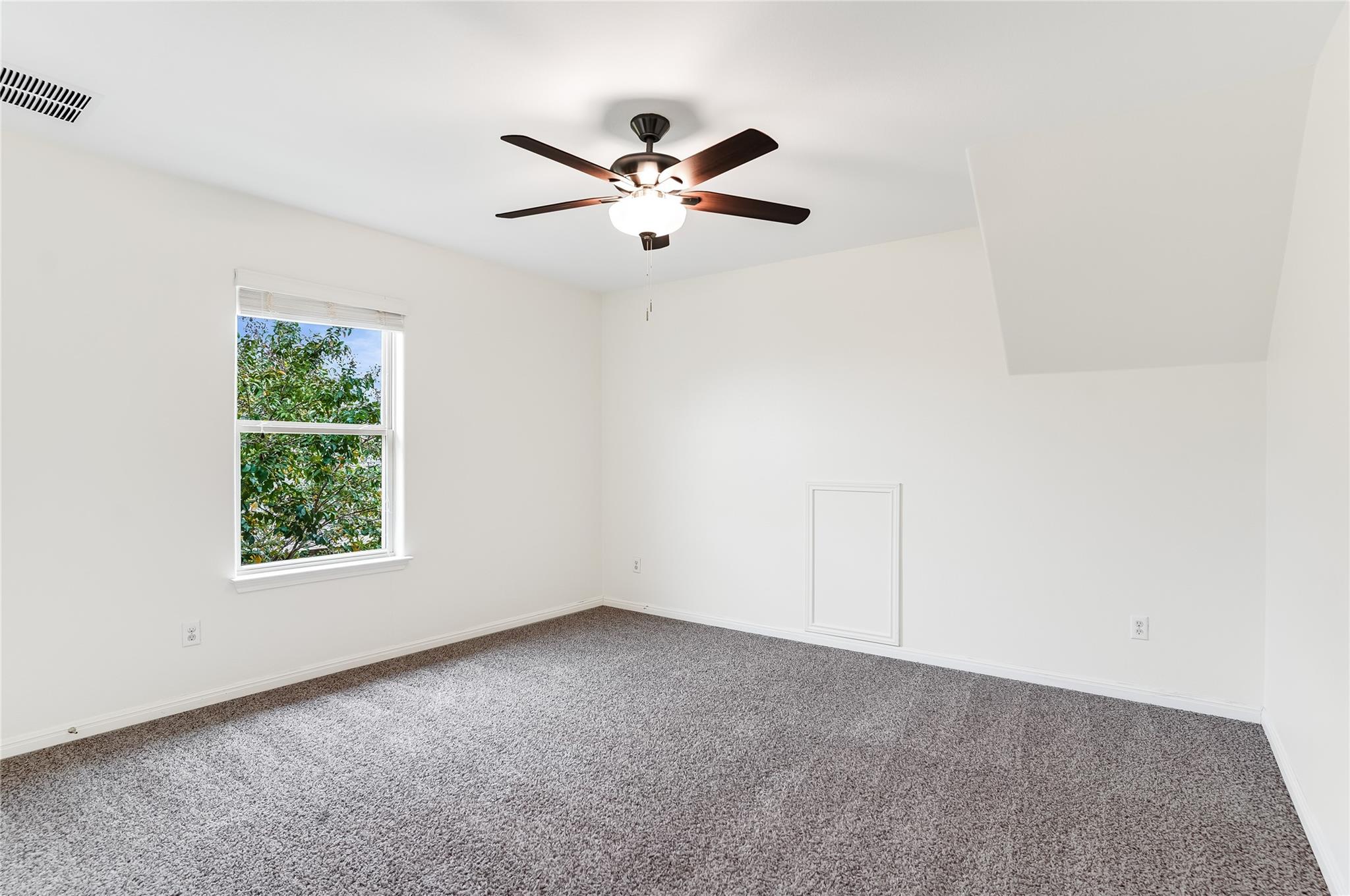 250 Nivens Dr Property Photo 18