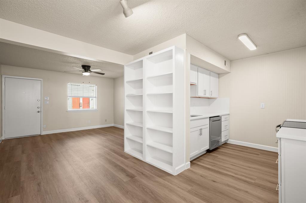 2408 Longview St #112 Property Photo 1