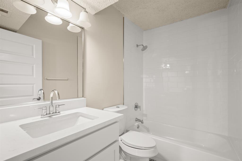 2408 Longview St #112 Property Photo 11