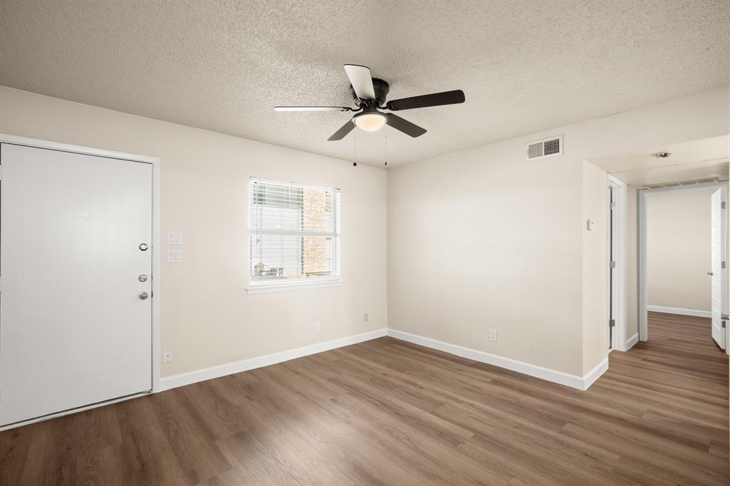 2408 Longview St #112 Property Photo 14