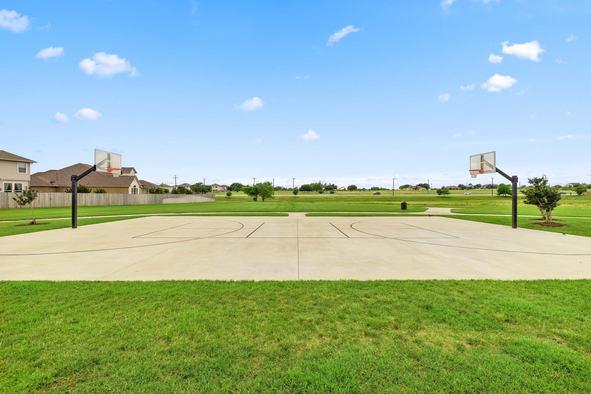 7704 Leonardo Dr Property Photo 34