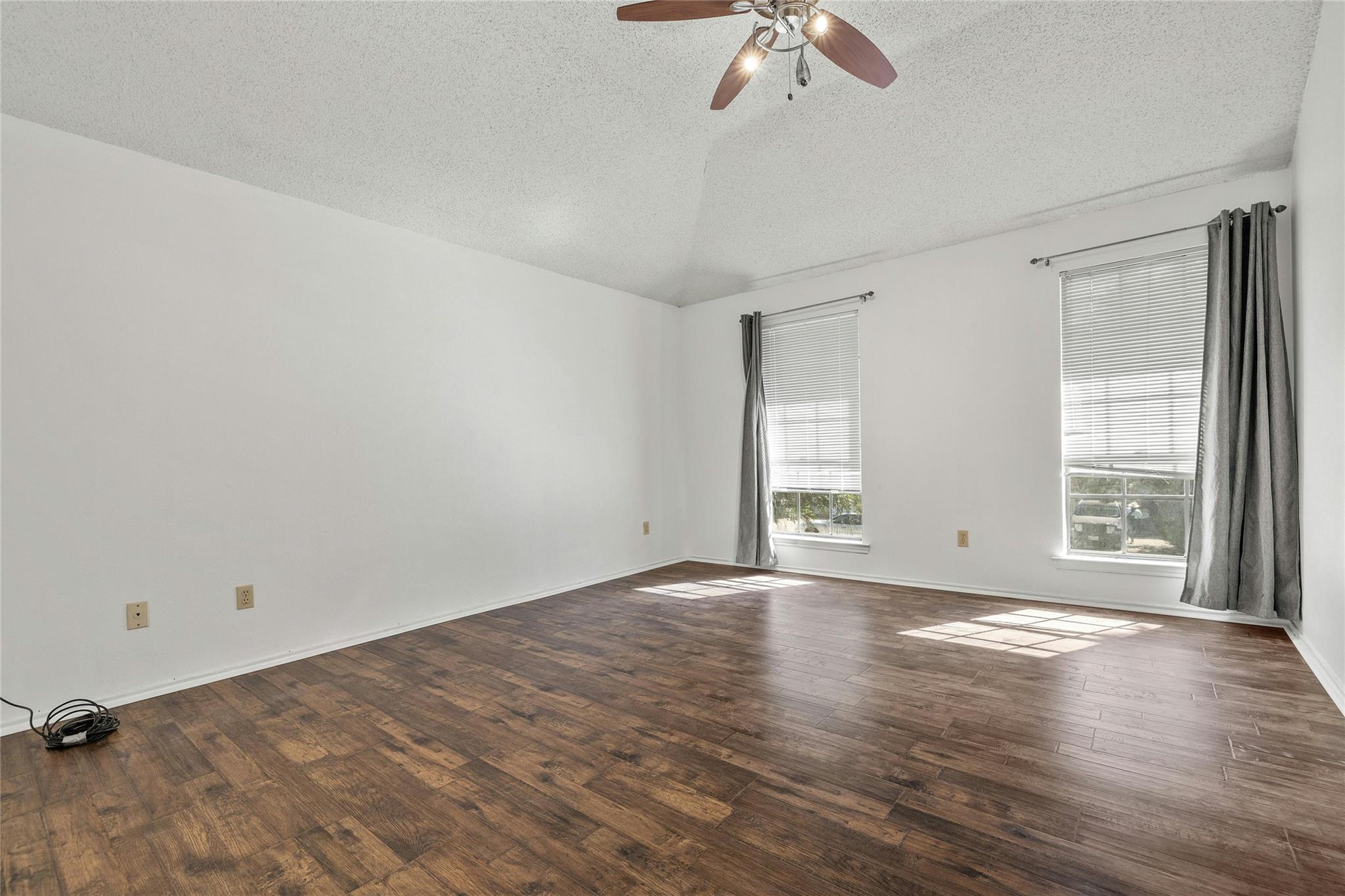 4700 Fallenash Dr Property Photo 10